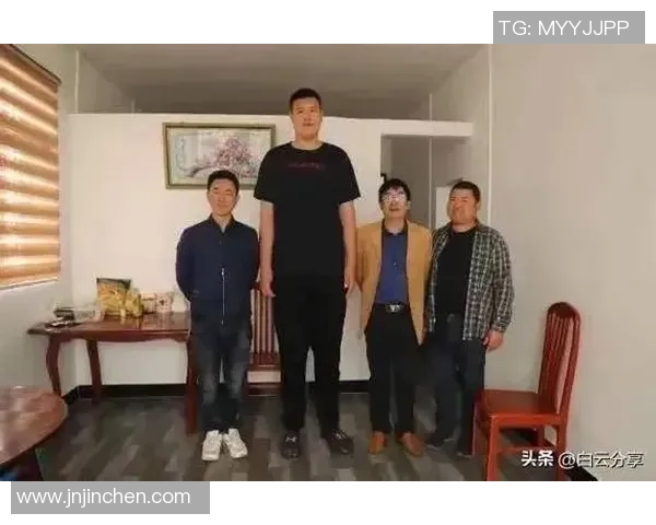 小姚明打法解析：如何将身高优势与灵活技巧相结合提升篮球水平