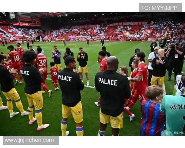 英超球队严阵以待迎接新赛季!球员训练备战状态火热 英超球队严阵以待迎接新赛季!球员训练备战状态火热